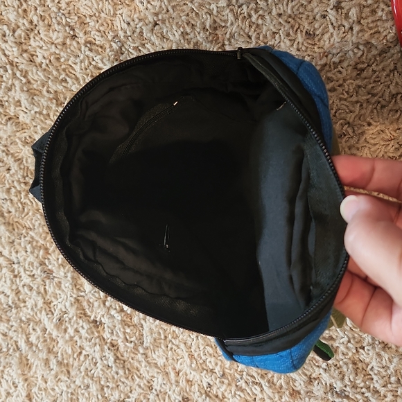 Backpack - Picture 4 of 5